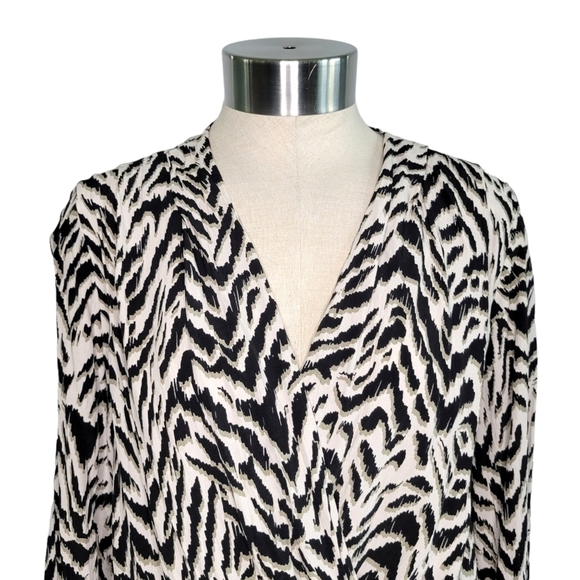 MNG Mango Zebra Animal Print Long Sleeve Surplice Front Bodysuit Women's Size 2 - Picture 3 of 10